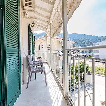 Sailing Club 3* Nikiana