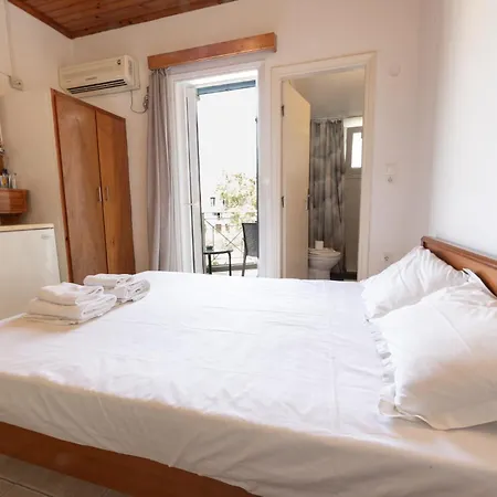 Bed & Breakfast Sailing Club 3*