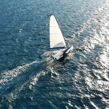 Bed & Breakfast Sailing Club 3*