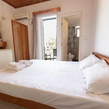 Bed & Breakfast Sailing Club