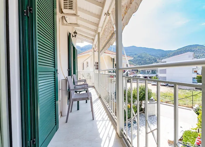 Sailing Club 3* Nikiana